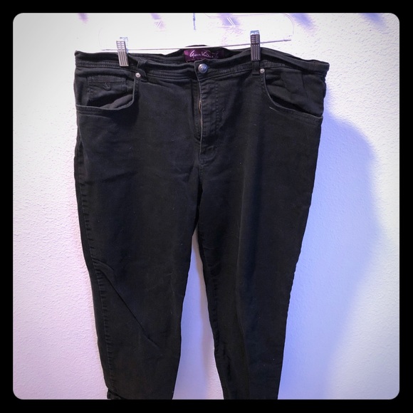 Gloria Vanderbilt Size 18 Black Jeans - Picture 1 of 3